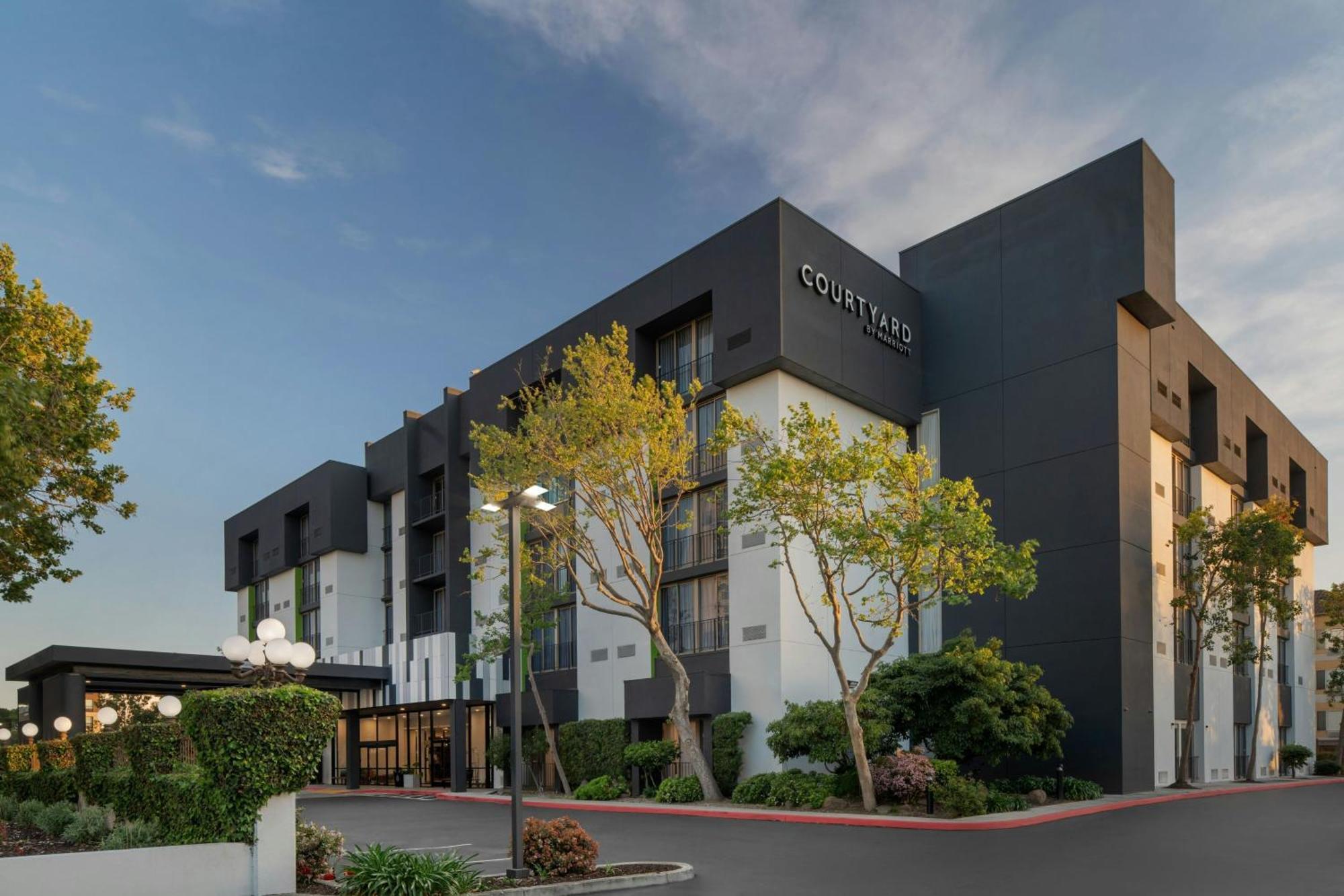 Courtyard San Jose Airport Hotell Exteriör bild